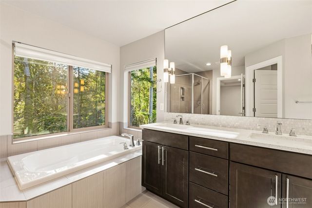 12055 SE May Creek Park Drive, Newcastle, WA 98056