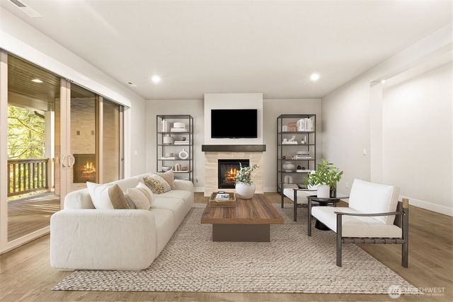 12055 SE May Creek Park Drive, Newcastle, WA 98056