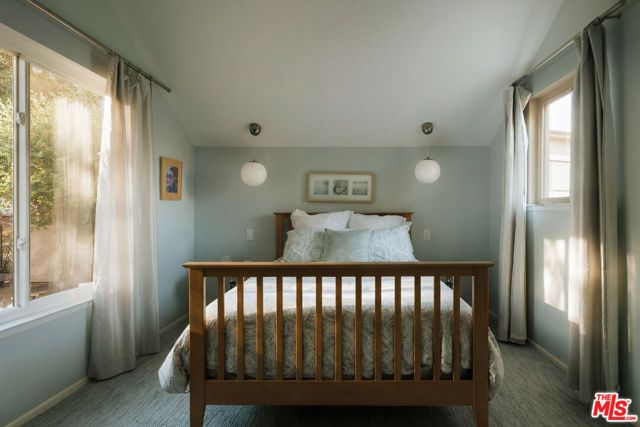2090 E Lakeshore Drive, Agoura Hills, CA 91301
