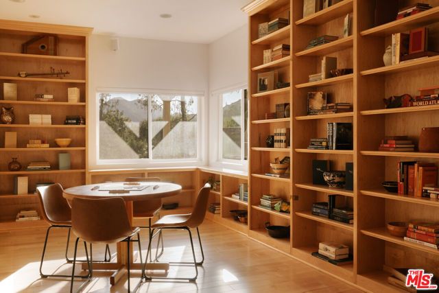2090 E Lakeshore Drive, Agoura Hills, CA 91301