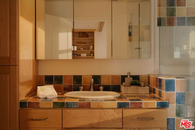 2090 E Lakeshore Drive, Agoura Hills, CA 91301
