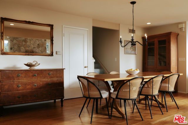 2090 E Lakeshore Drive, Agoura Hills, CA 91301