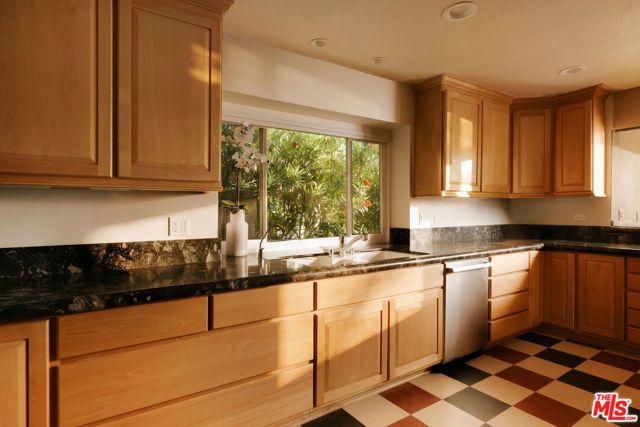 2090 E Lakeshore Drive, Agoura Hills, CA 91301