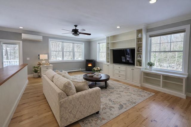 26 Shore Road, Milton, VT 05468