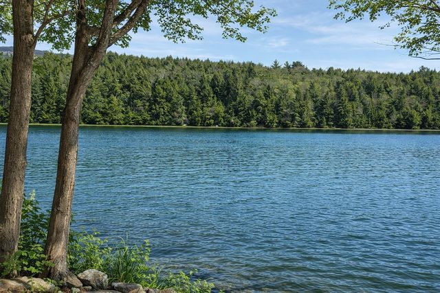 26 Shore Road, Milton, VT 05468