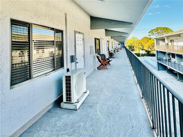 826 Wiggins Pass RD # 310, Naples, FL 34110