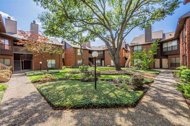 3100 Walnut Bend Lane 422, Houston, TX 77042