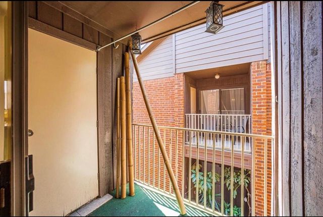 3100 Walnut Bend Lane 422, Houston, TX 77042