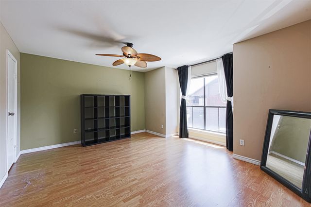 3100 Walnut Bend Lane 422, Houston, TX 77042