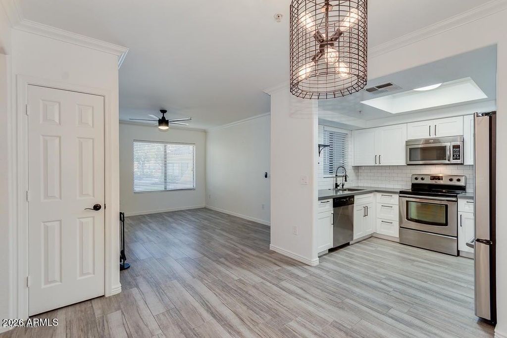 7575 E Indian Bend Road Apt 1040, Scottsdale, AZ 85250