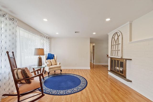 9 Ansie Road, Chelmsford, MA 01824