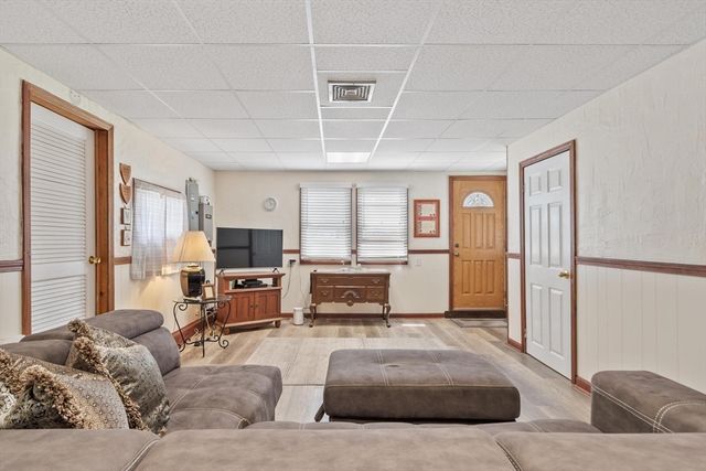 9 Ansie Road, Chelmsford, MA 01824