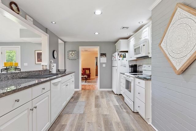 9 Ansie Road, Chelmsford, MA 01824