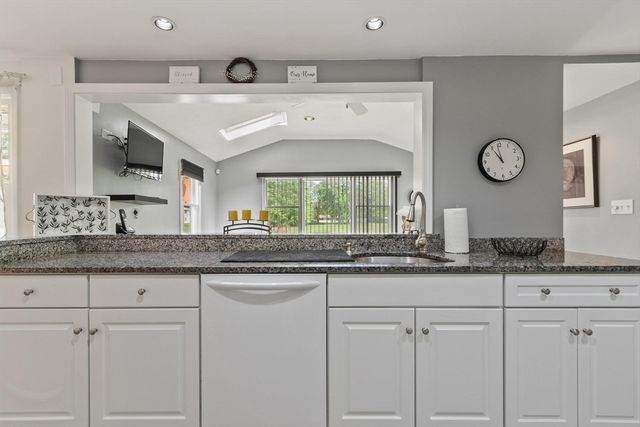 9 Ansie Road, Chelmsford, MA 01824