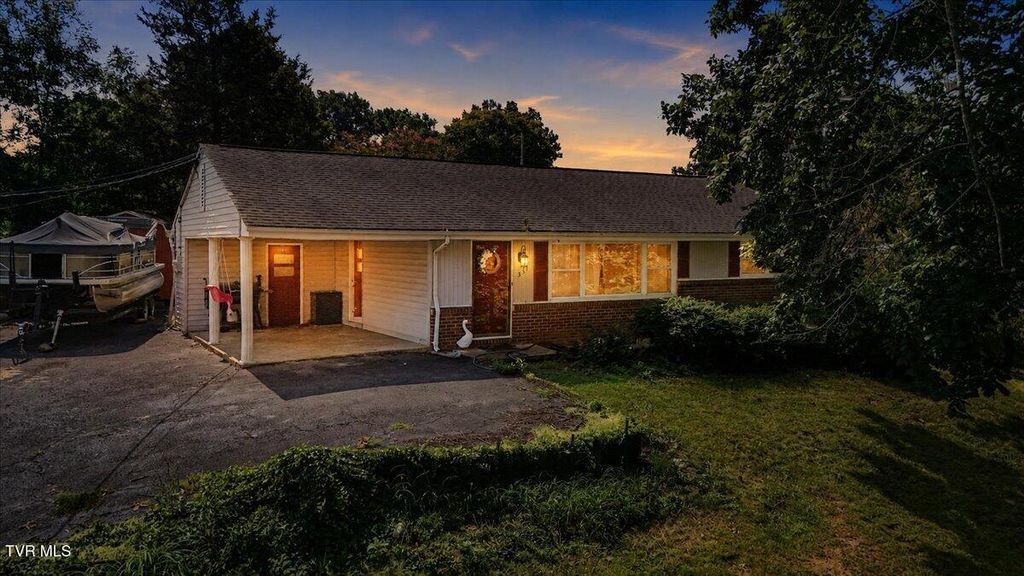 334 Mimosa Street, Mount Carmel, TN 37645