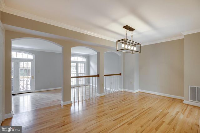 6502 WESTHAVEN LN, Springfield, VA 22150