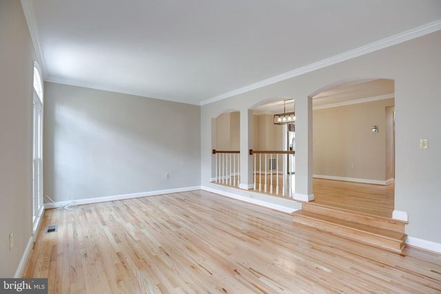 6502 WESTHAVEN LN, Springfield, VA 22150