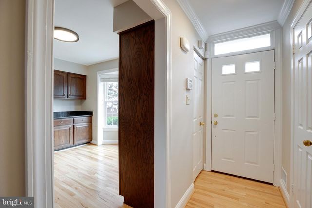 6502 WESTHAVEN LN, Springfield, VA 22150