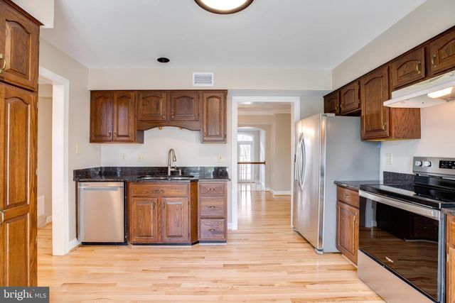 6502 WESTHAVEN LN, Springfield, VA 22150