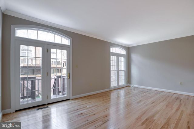 6502 WESTHAVEN LN, Springfield, VA 22150