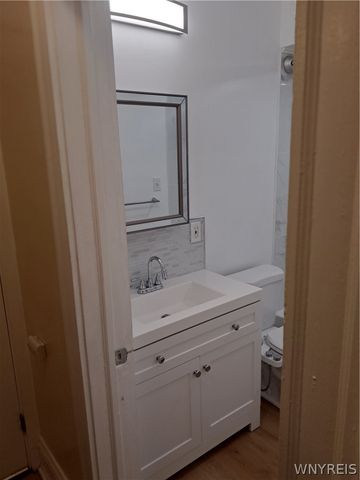 548 10th Street, Niagara Falls, NY 14301