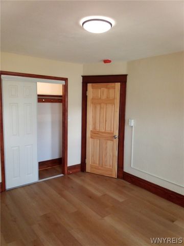 548 10th Street, Niagara Falls, NY 14301