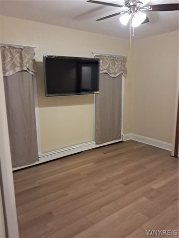 548 10th Street, Niagara Falls, NY 14301