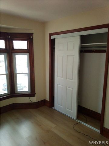 548 10th Street, Niagara Falls, NY 14301