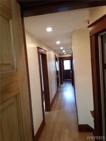 548 10th Street, Niagara Falls, NY 14301