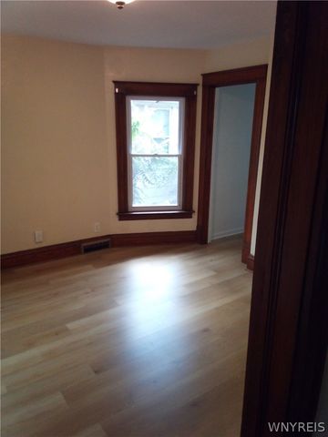 548 10th Street, Niagara Falls, NY 14301