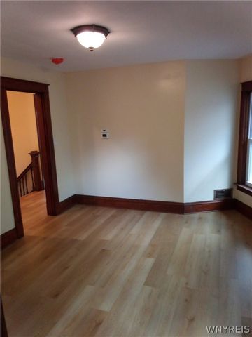 548 10th Street, Niagara Falls, NY 14301