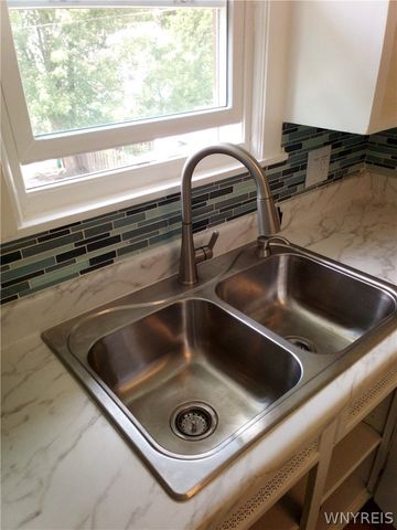 548 10th Street, Niagara Falls, NY 14301