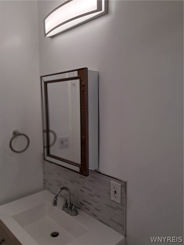 548 10th Street, Niagara Falls, NY 14301