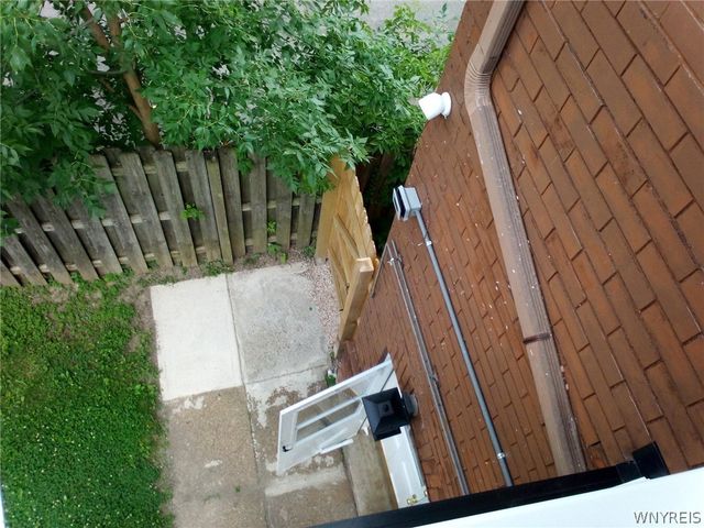 548 10th Street, Niagara Falls, NY 14301