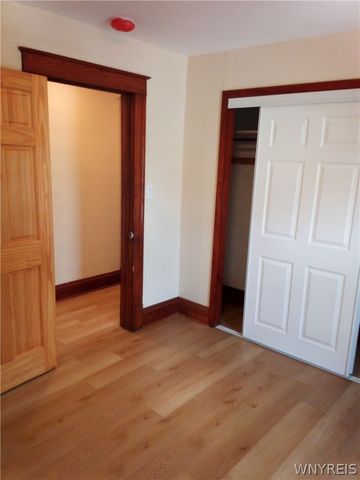 548 10th Street, Niagara Falls, NY 14301