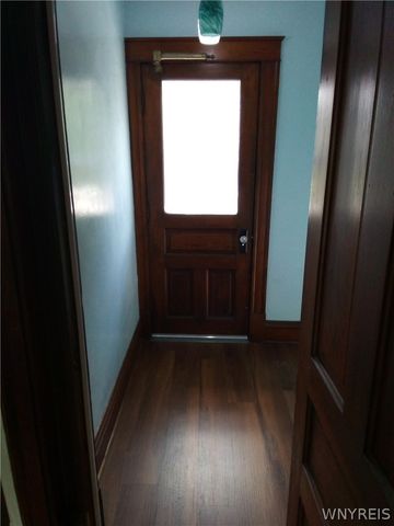 548 10th Street, Niagara Falls, NY 14301