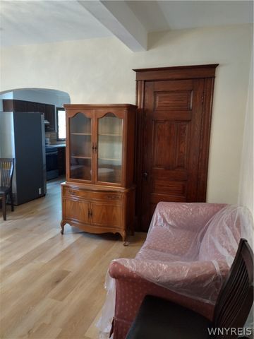 548 10th Street, Niagara Falls, NY 14301