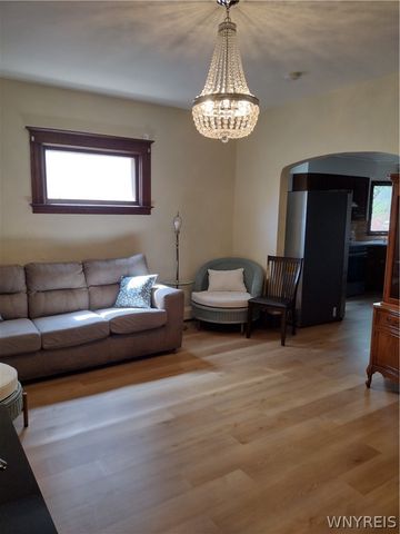 548 10th Street, Niagara Falls, NY 14301