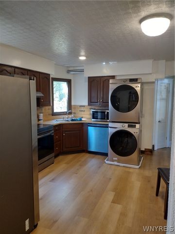 548 10th Street, Niagara Falls, NY 14301