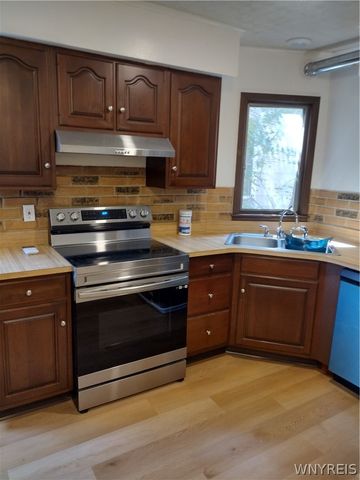 548 10th Street, Niagara Falls, NY 14301