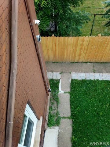 548 10th Street, Niagara Falls, NY 14301