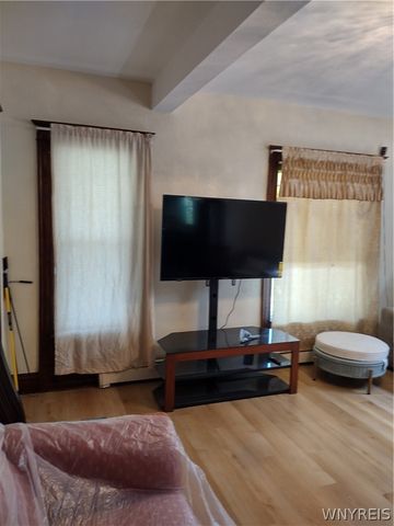 548 10th Street, Niagara Falls, NY 14301