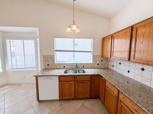 9946 E Paseo De La Masada, Tucson, AZ 85747