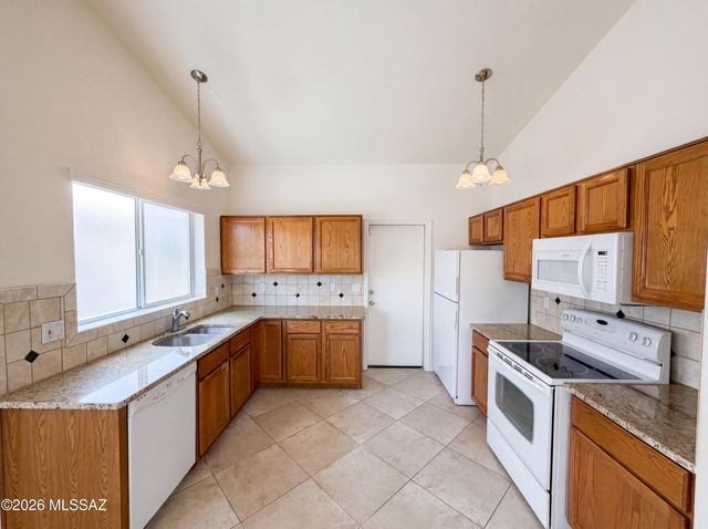 9946 E Paseo De La Masada, Tucson, AZ 85747