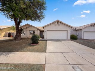 9946 E Paseo De La Masada, Tucson, AZ 85747