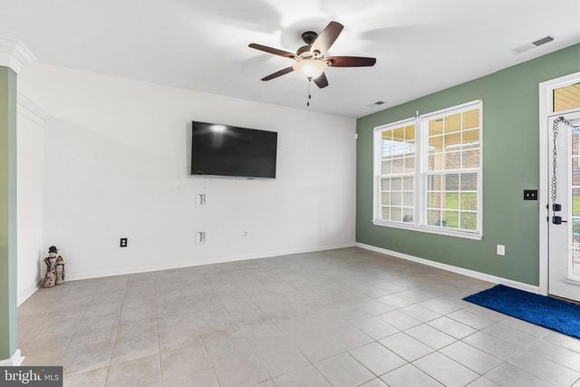 1125 ARBOUR LN, Quakertown, PA 18951