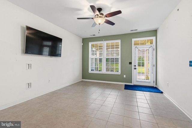 1125 ARBOUR LN, Quakertown, PA 18951