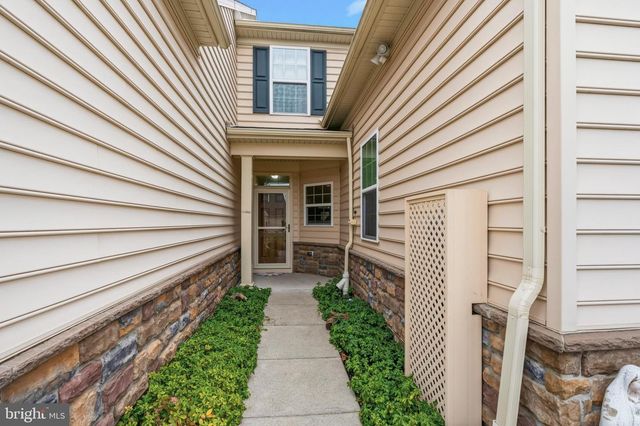 1125 ARBOUR LN, Quakertown, PA 18951