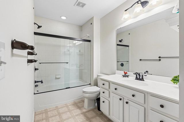 1125 ARBOUR LN, Quakertown, PA 18951