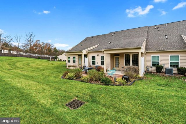 1125 ARBOUR LN, Quakertown, PA 18951